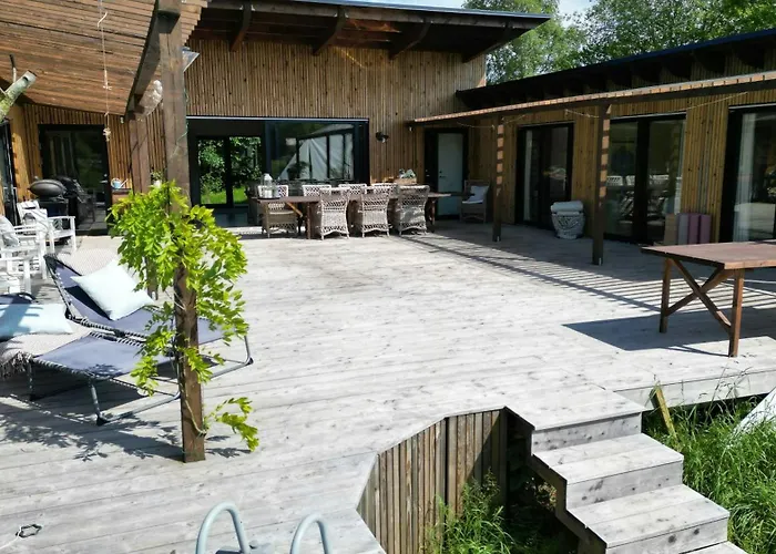 Summer House Near Veddinge Bakker *
